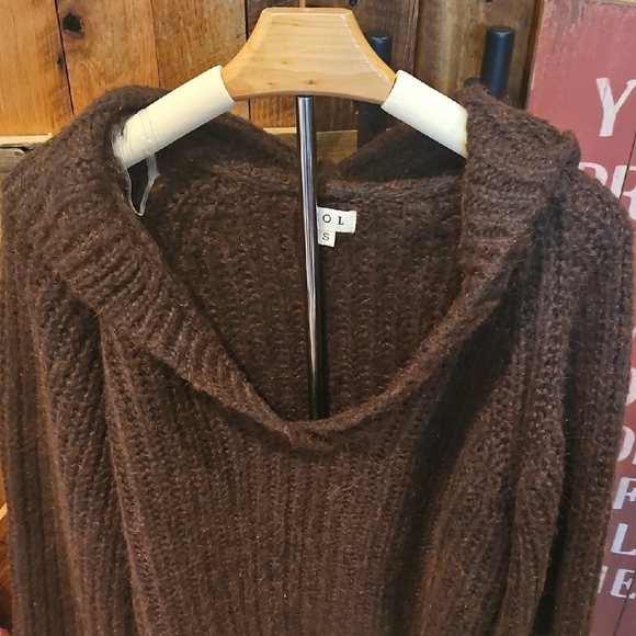 051 POL Chocolate Brown V-Neck Sweater - Picture 4 of 4